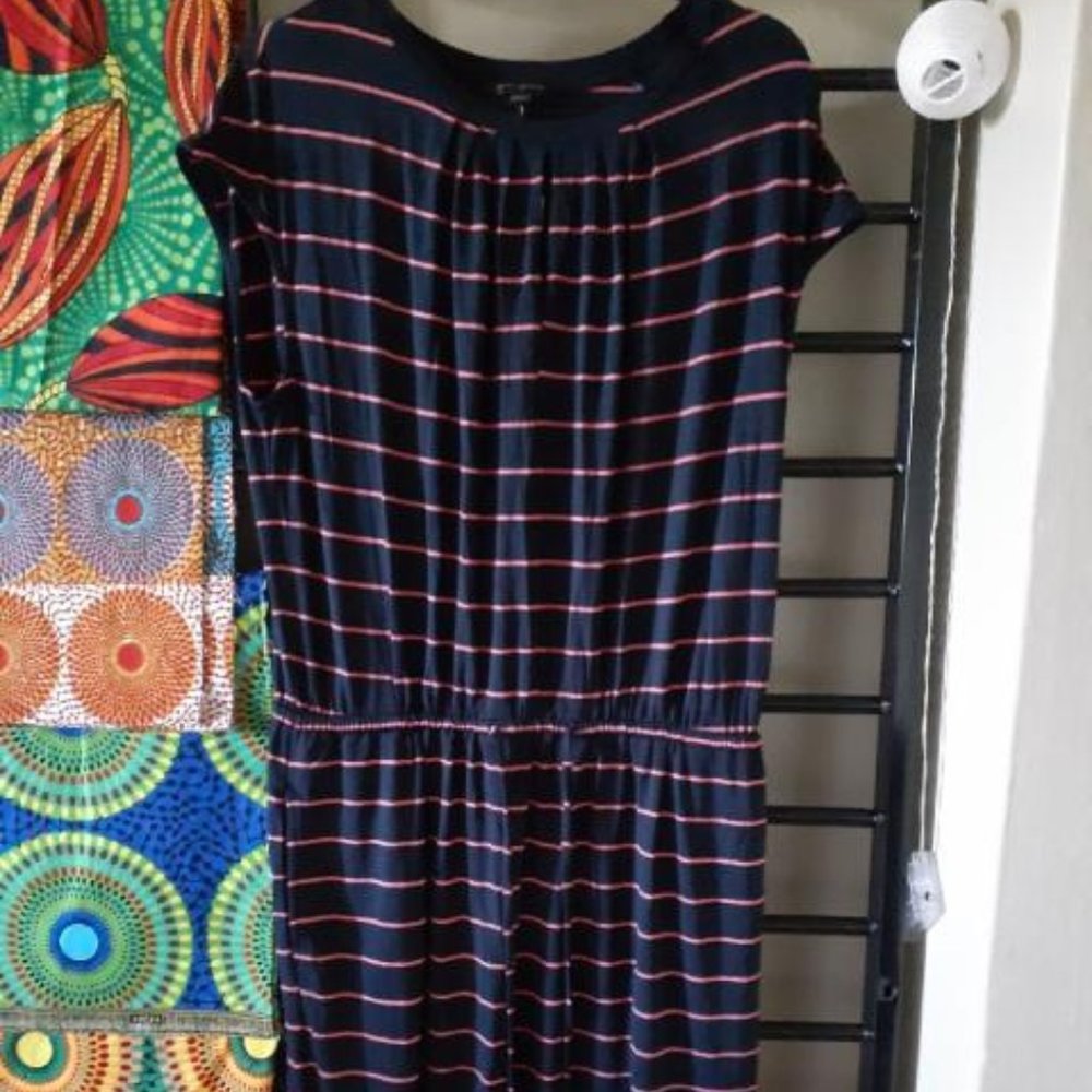 NWT Banana Republic large - Picture 1 of 2